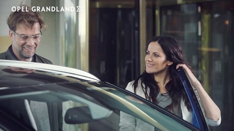 Scholz & Friends launcht Kampagne für Opel SUV-Modelle - Jürgen Klopp und Bettina Zimmermann sind die Markenbotschafter für die neuen Opel SUV-Modelle (Foto: Scholz & Friends)