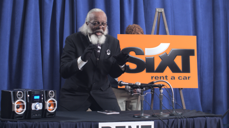 Sixt USA beauftragt thjnk New York - Kampagnentestimonial Jimmy McMillan wirbt im Auftrag von Sixt für preiswerte Mietwagen in Amerika (Foto: thjnk)