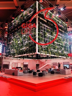 Der Giga Life Cube von Vodafone auf der Cebit (Foto: Mutabor)