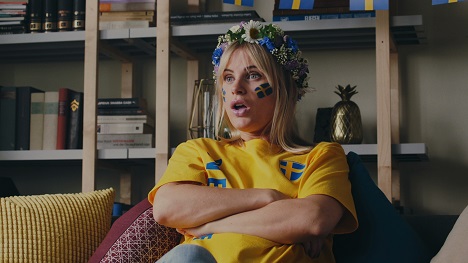 Grabarz und Ikea sind im Fußballfieber - Smilla, Ikeas Testimonial, ist im Fußballfieber (Foto: Grabarz zweite Werbeagentur)