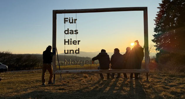Klimaplan Hessen startet mit handgemachter Plakatkunst - Foto: Ressourcenmangel