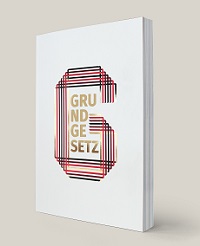 Berliner Hirschen gestalten Jubiläumsausgabe des Grundgesetzes - Zum 70-jährigen Bestehen veröffentlicht das Bundespresseamt in Zusammenarbeit mit Zum goldenen Hirschen Berlin eine Sonderausgabe des Grundgesetzes; Foto: Zum goldenen Hirschen