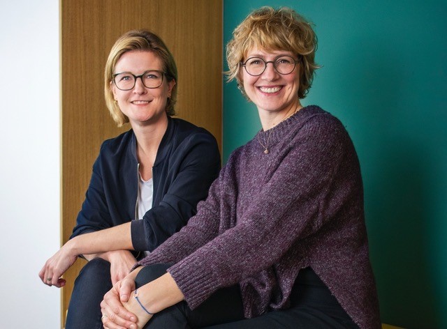 Why does robin ist die neue Service Design-Unit von why do birds - Die Geschäftsführerinnen Ann-Christin Ahrens und Daniela Hensel setzen auf Service Design. (Foto: why does robin)