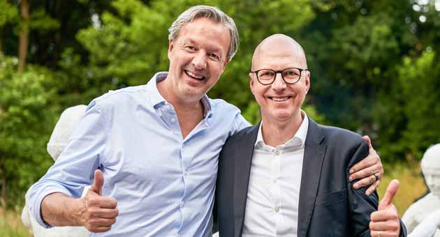 Wort & Bild erwirbt GFI-Medizin-Titel - Wort & Bild-CEO Andreas Arntzen (li.) und Michael Himmelstoß, Geschäftsführer der Wort & Bild-Tochter HCP Publishing Group, bauen das eigene Fachangebot für Ärzt:innen und Apotheken aus - Foto: Stiftung Deutsche Sporthilfe/Picture Alliance/Michaela Hartmann