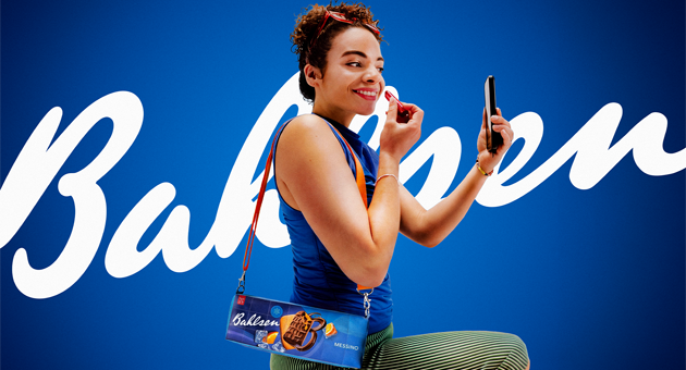 Bahlsen macht Messino mit Sommerkampagne zum gekühlten Snack - Mit einer limitierten Kühltasche ergänzt Bahlsen die Social-first-Kampagne für den Keks Messino – Foto: KNSK