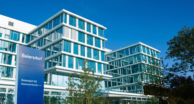 Beiersdorf weitet Zusammenarbeit mit Iris Worldwide aus - Beierdorf Zentrale in Hamburg - Foto: Beiersdorf