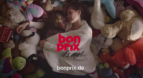 Die Bonprix-Kampagne steht unter dem Motto 'Zieh Dir ein gutes Gefhl an!' (Foto: Sceenshot)