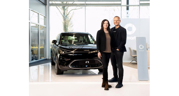Smart Deutschland setzt weiterhin auf station3 - Wolfgang Ufer, CEO Smart Deutschland, vertraut beim Handelsmarketing auf die station3-Inhaberin Julia Braun und ihr Team - Foto: Stefan Grütter