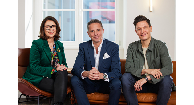 Serviceplan übernimmt Mehrheit am Social-Media-Spezialisten TACSY - Freuen sich auf die künftige Zusammenarbeit: Esther Busch, Patrick von Faber-Castell und Daniel Hoffmann (v.l.n.r.)- Foto: Serviceplan