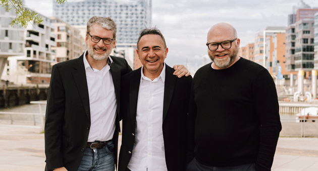 CarlNann und Artgroup starten Joint Venture - Die Geschäftsführer der türkischen ArtgroupCN Michael Carl und Fehmi Özkan sowie der Co-Owner von CarlNann Christoph Nann (vlnr.) – Foto: ArtgroupCN