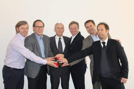 Deutscher Handballbund und Sportfive bleiben Partner - v.l. Christian Hesselbach, Senior Director Selective Rights and Other Sports Sportfive; Mark Schober, Generalsekretär DHB; Bernhard Bauer, Präsident DHB; Philipp Hasenbein, Geschäftsführer Sportfive; Thomas Schulte, Vice President Rights Acquisition, Selective Rights, Other Sports & International Markets Sportfive; Jörg Westheider, Marketing DHB