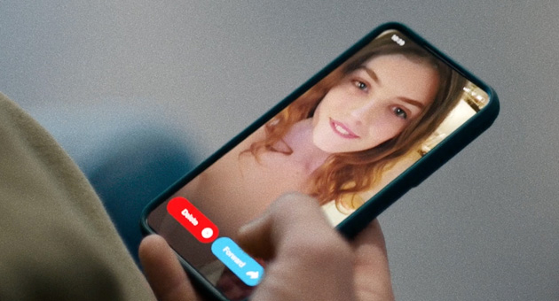 "Piece of Me" - Das Musikvideo „Piece of Me“ soll die Kampagnenbotschaft: „Denke zweimal nach, bevor du etwas weiterleitest. Du hältst dein Leben und das eines anderen Menschen in deinen Händen…“ unterstreichen - Foto: Dentsu Creative