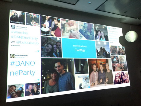 Dentsu Aegis Network feiert Hashtag-Weihnachten - Die Twitterwall der Dentsu Aegis-Party