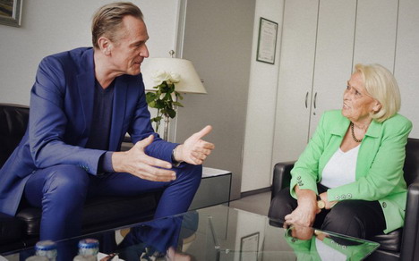 Mathias Dpfner interviewt  Regina Quast (Foto: Axel Springer)