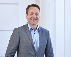 Henning Ehlert, Managing Director bei JOM, freut sich auf die Zusammenarbeit mit der Ritex GmbH. - Foto: JOM Group