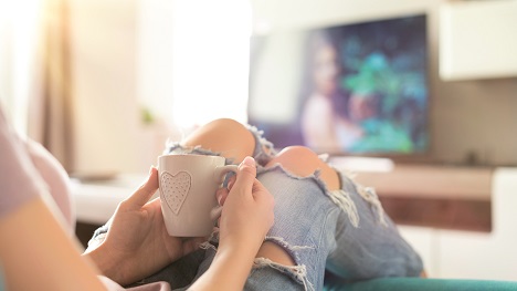 TV-Markt: Das waren die Trends der Saison 2020/21 - Private Fernsehsender richten ihr Programm neu aus - Bild: Adobe Stock