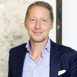 Burda übernimmt 'Gault & Millau'-Lizenz und erweitert Lizenz-Aktivitäten rund um die Marke 'Instyle' - Hans Fink übernimmt als Geschäftsführer der BurdaStudios die Gesamtverantwortung von 'Gault & Millau' (Foto: Burda)