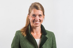 dlv ernennt neues Führungsduo für 'Food & Farm' - Kristina Fischer ist u. a. neue Objektleiterin des dlv-Titels 'Food & Farm' (Foto: Stolzenwald)