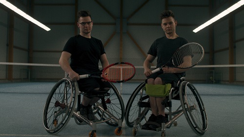 Freeletics-Nutzer sollen wie die beiden Tennisspieler Max und Marcus Laudan ber ihre Grenzen hinausgehen (Foto: Freeletics)