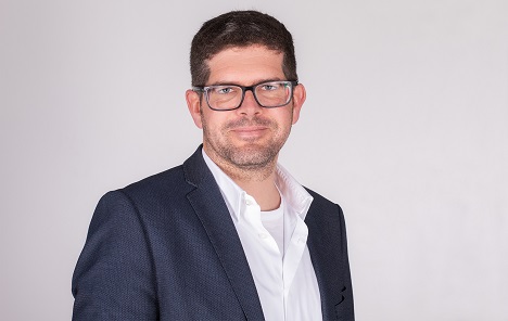 Define Media bringt Social-Videos auf Publisher-Seiten - Marius Gebicke, CEO von Define Media, gibt in der aktuellen new business-Printausgabe Auskunft über KI-basiertes Targeting, Native Video und warum sein Unternehmen gut durch die aktuelle Krise kommt (Foto: Define Media)