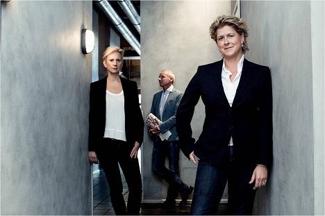 Vagedes & Schmid richtet Digital-Events für das BMWi aus - Christiane Schmid, Geschäftsführerin Vagedes & Schmid (r.), organisiert das Internet Governance Forum und den Digital-Gipfel für das BMWi (Foto: Vagedes & Schmid)