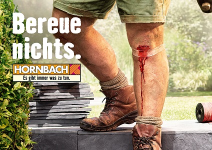Wie Heimat für Hornbach das gelungene Scheitern inszeniert - Hornbach nimmt sich Momente des Scheiterns bei der Gartenarbeit wie zerkratzte Knie vor (Foto: Heimat)