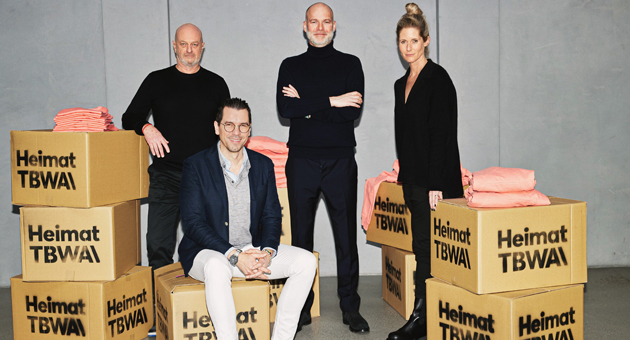 Heimat und TBWA fusionieren zu HeimatTBWA - Bilden das neue Führungsteam von HeimatTBWA (v.l.n.r.): Alexander Milstein, Maik Richter, Matthias Storath und Kristina Weng - Foto: HeimatTBWA