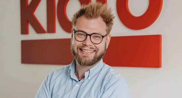 Hamburg Wasser engagiert Klaro Media - Sebastian Holler, New Business Manager bei Klaro Media, freut sich über den Etat-Gewinn - Foto: Klaro Media
