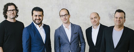 Territory und Kolle Rebbe gründen Agentur für Content Campaigning - Honey-Managementteam (v.l.): Lorenz Ritter, Soheil Dastyari, Stephan Koch, Joerg Strauss und Stefan Kolle (Foto: Kolle Rebbe/Territory)