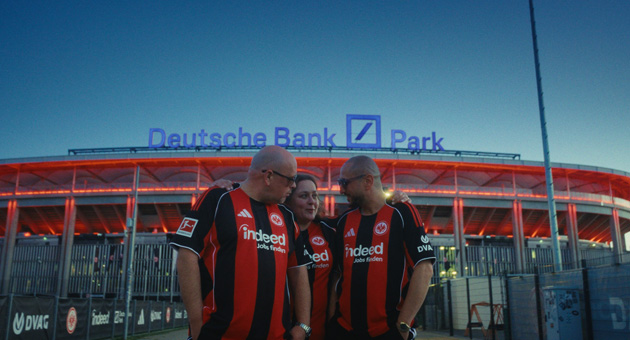Indeed verbindet Fußball und Arbeitswelt in neuer Job-Webserie mit Rap-Duo - Serviceplan Culture und Serviceplan Köln realisierten für Indeed die Webserie "Jobs checken mit Ćelo & Abdï“ – Foto: Serviceplan