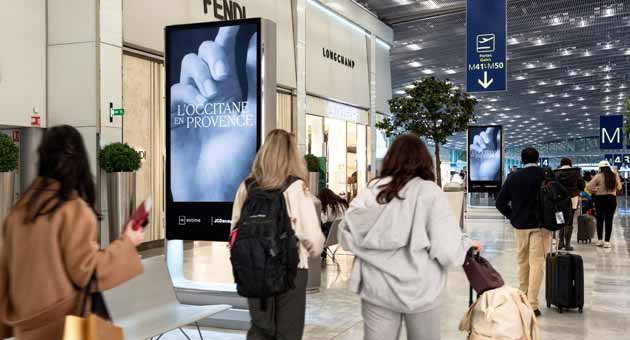 JCDecaux startet neues Angebot für Flughafenwerbung - JCDecaux präsentiert eine neue Variante der Außenwerbung an Flughäfen – Foto: JCDecaux