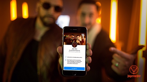 Jägermeister und La Red lassen Chatbot rappen - Die beiden Rapper Eko Fresh und Ali As und ein Chatbot erstellten kurze Rap-Videos, die per Facebook Messenger verschickt werden können (Foto: Jägermeister)
