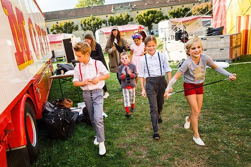 'Blick' und 'SonntagsBlick' erfüllen mit Jung von Matt/Limmat Wünsche - Die Zeitungen der Ringier-Gruppe luden Kinder und ihre Großeltern in den Zirkus ein (Foto: JvM)