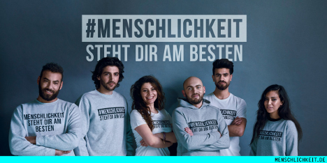 Flüchtlingskampagne: FCB Hamburg und betterplace.org entwickeln Fake-Modelabel - Die Flüchtlingskampagne 'Menschlichkeit steht dir am besten' ist eine Initiative von betterplace.org mit einer Förderung des Bundesministeriums des Inneren, und der Agentur FCB Hamburg