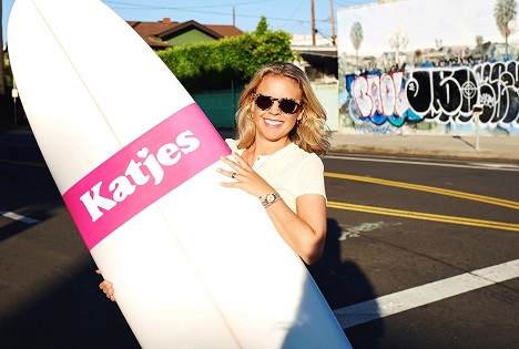 Surfin' USA: Amelie Harich baut das Katjes-Trend-Bro auf und leitet es (Foto: Katjes)