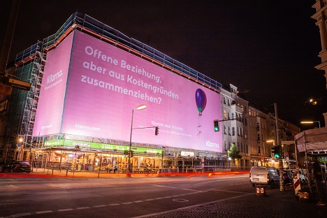 RCKT und Klarna kennen die Alltagsprobleme junger Zielgruppen -