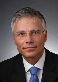 Dr. Andreas Knaut