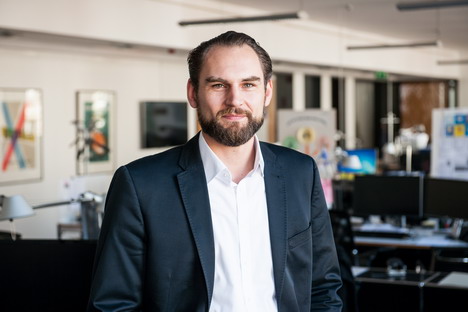 WallDecaux startet programmatische Vermarktung von Digital Out-of-Home - Jonas Kofahl, Director Digital & Innovate bei WallDecaux: "Werbungtreibende und Agenturen können bei uns jetzt programmatisch und damit noch effizienter Reichweite buchen." (Foto: WallDecaux)