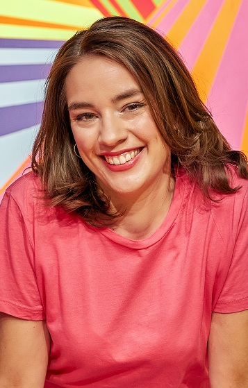 Seit Mai 2022 ist Katharina Kremer als Happiness Managerin bei fischerAppelt an Bord – Foto: Nassim Ohadi