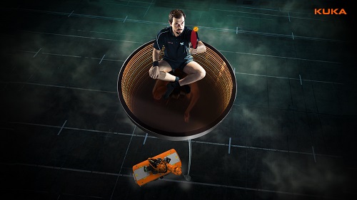 Kuka und Sassenbach Advertsing bitten Roboter zum Match - Die Kuka-Roboter arbeiten mit dem Tischentennisspieler Timo Boll zusammen (Foto: Kuka)