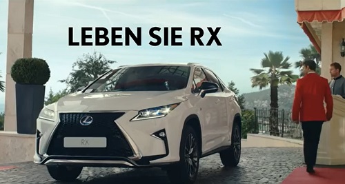 Im Lexus-Spot fhrt nicht nur der Schauspieler Jude Law mit dem neuen Modell RX (Foto: Screenshot)