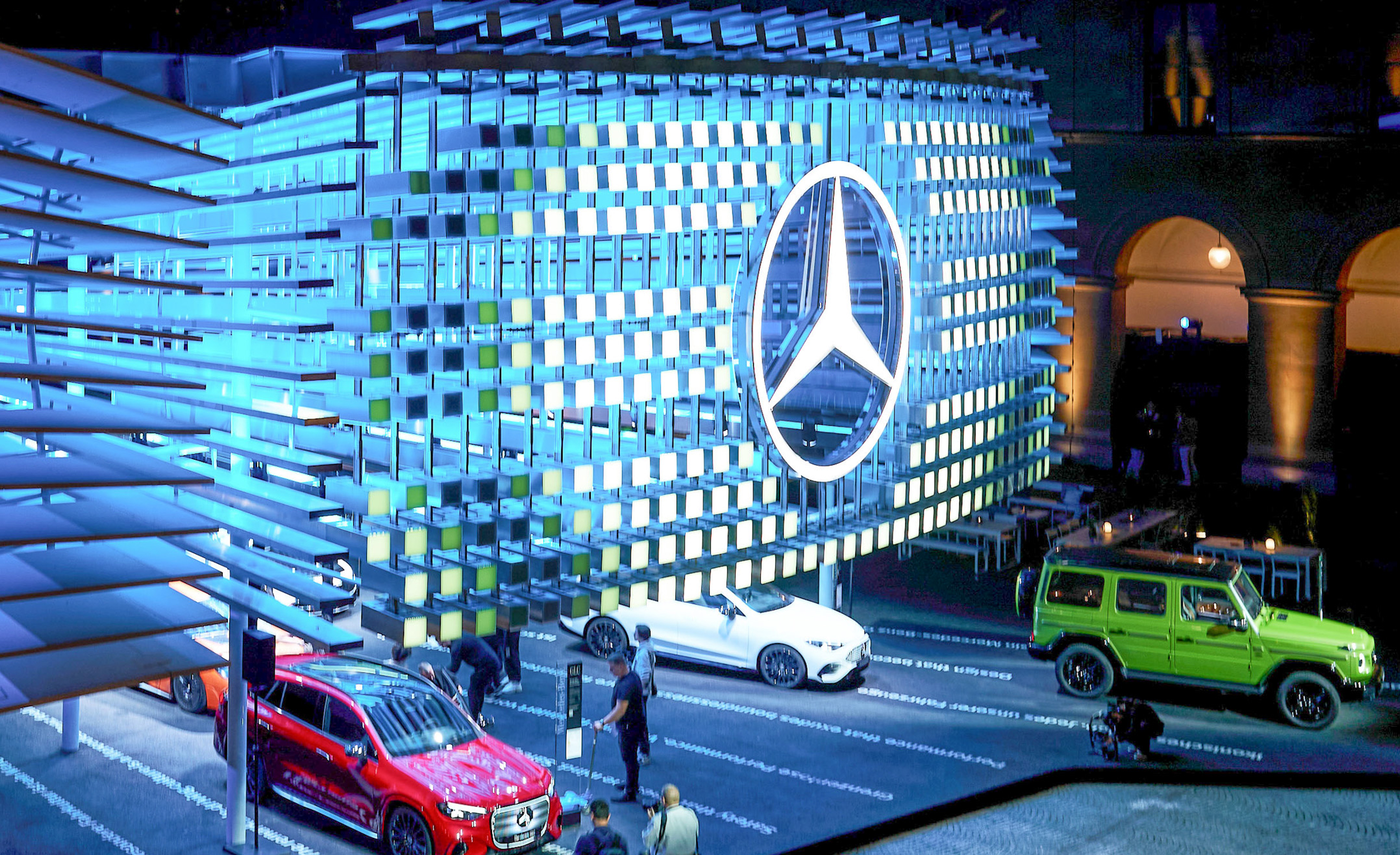 Mercedes verbindet neue Strategie mit Pitch und verliert weitere Manager - Der Mercedes-Stern soll wieder strahlen - mit neuen Köpfen und einer neuen Agentur ? - Foto: Mercedes
