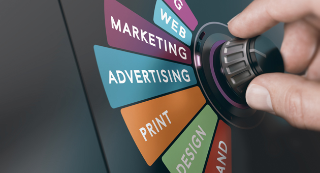 Wie Marketer Vertrauen bei KI-Einsatz schaffen - Laut Digital Dialog Insights sind 82 Prozent der Marketing-Expert:innen der Meinung, dass klare Absenderkennzeichnungen für das Vertrauen in KI-gestütztes Marketing unerlässlich sind – Foto: Olivier Le Moal/Adobe Stock