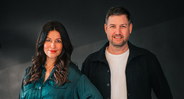 VHUG verkündet Neukunden-Triple - Die beiden Agenturgründer Verena Mayer und Mirco Wüstholz freuen sich über den dreifachen Etat-Gewinn - Foto: VHUG