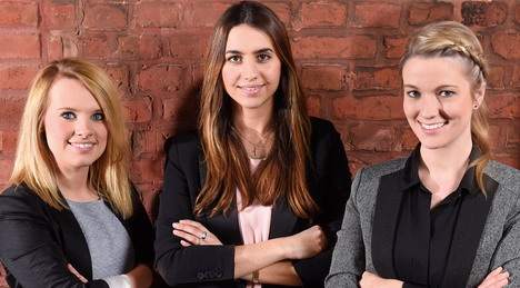 Medienfabrik startet Verbraucherplattform Meinungshelden.de - v.l.: Die Macherinnen von Meinungshelden Sandra Kosubek, Michaela Salomon und Lina Kiessling (Foto: Medienfabrik)