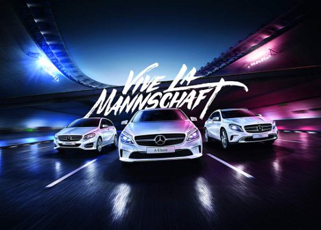 Wie antoni und Mercedes die Europameisterschaft zelebrieren - Szene aus dem ersten TV-Spot von antoni für Mercedes (Foto: Mercedes-Benz)