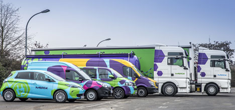 VIM Group unterstützt globalen Roll-out des neuen Merck-Auftritts - Neben den Gebäudebeschilderungen mit der aufwändigste Teil des Re-Brandings: die Flottenbeschriftung (Bild: VIM Group)