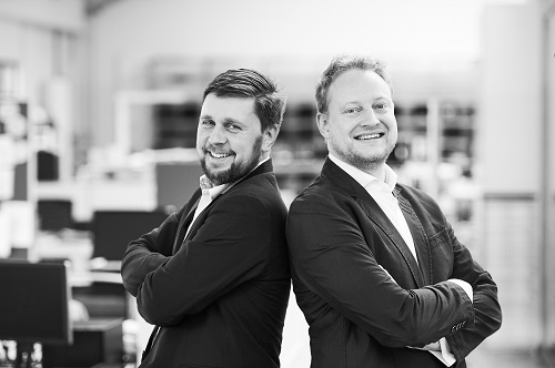 Das GF-Duo von Moskito Patrick Calandruccio und Hendrik Loga (v.l.) gewinnt Vilsas Digital-Etat (Foto: Carsten Heidmann)