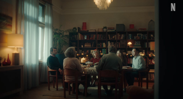 Damit die Eltern Spaß haben - Netflix wirbt zu Weihnachten mit Eltern, die Spaß haben - Foto: Netflix