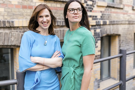 Newcomer: Influencer Agentur Social Moms startet in Berlin - Tanya Neufeldt und Camilla Rando führen die Geschäfte von Social Moms (Foto: Lisa Dietermann)